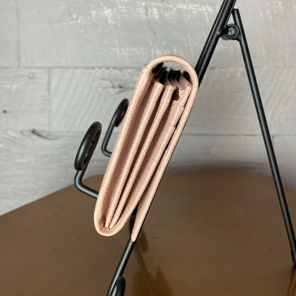 Like new Longchamp pale pink leather wallet - Picture 4 of 9